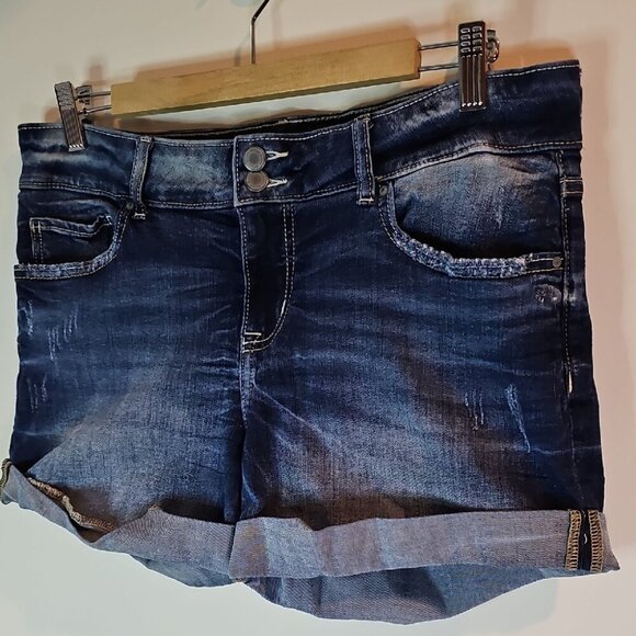 Brody Blue Jean Shorts with Vintage Wash and Rolled Cuffs - Picture 2 of 11